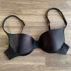 Black Gel Satin Push-Up Wonderbra- 36A